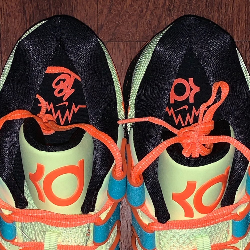 Nike Kevin Durant basketball shoes - Picture 7 of 13